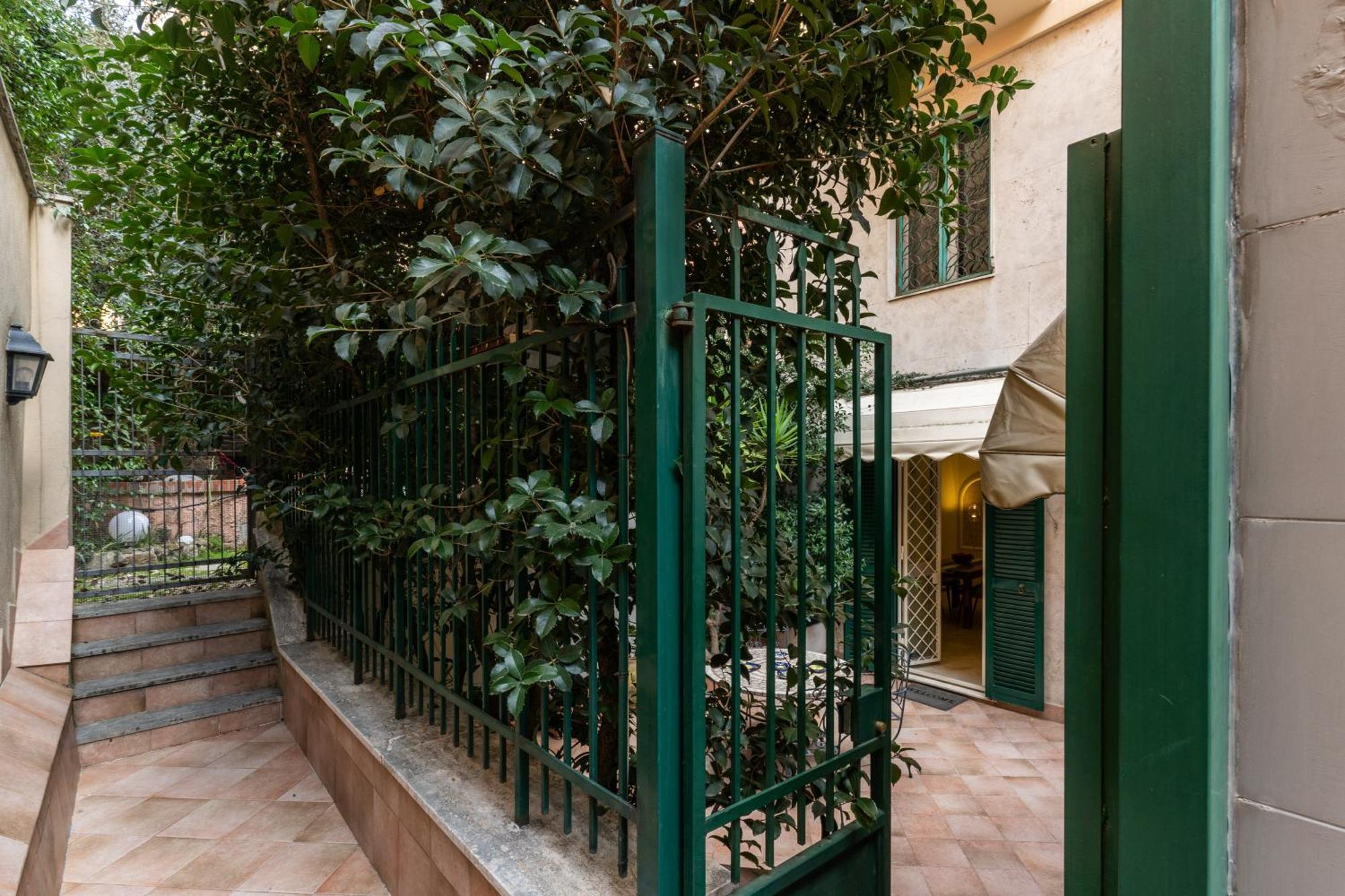 Casa Mele Rom